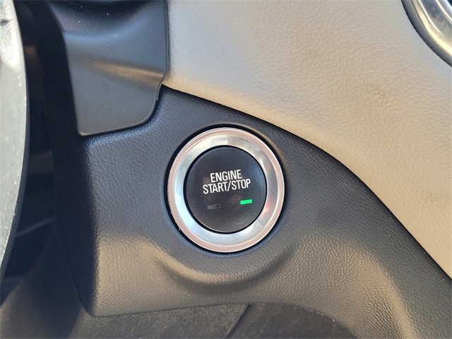 Used 2023 Chevrolet Equinox LT w/ Driver Convenience Package image 18