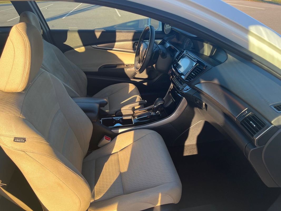 Used 2016 Honda Accord EX image 20