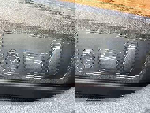 Used 2025 BMW 330i xDrive Sedan w/ Convenience Package image 72