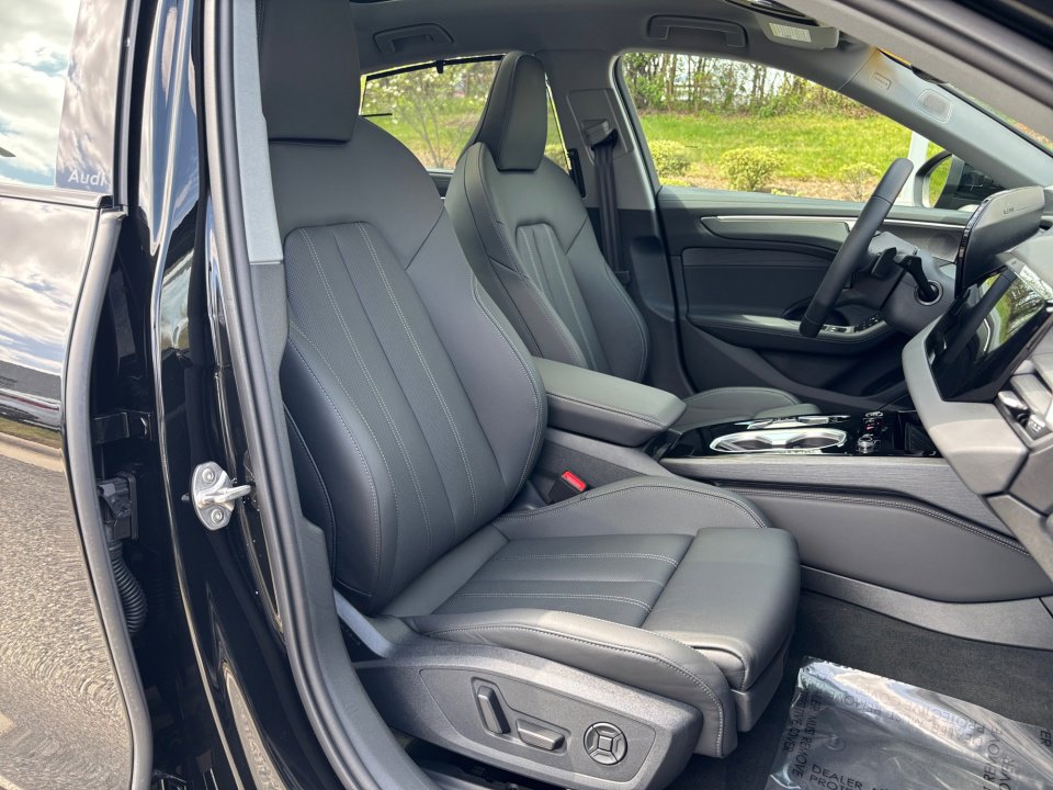 Certified 2026 Audi A6 Premium Plus w/ Premium Plus Package image 28