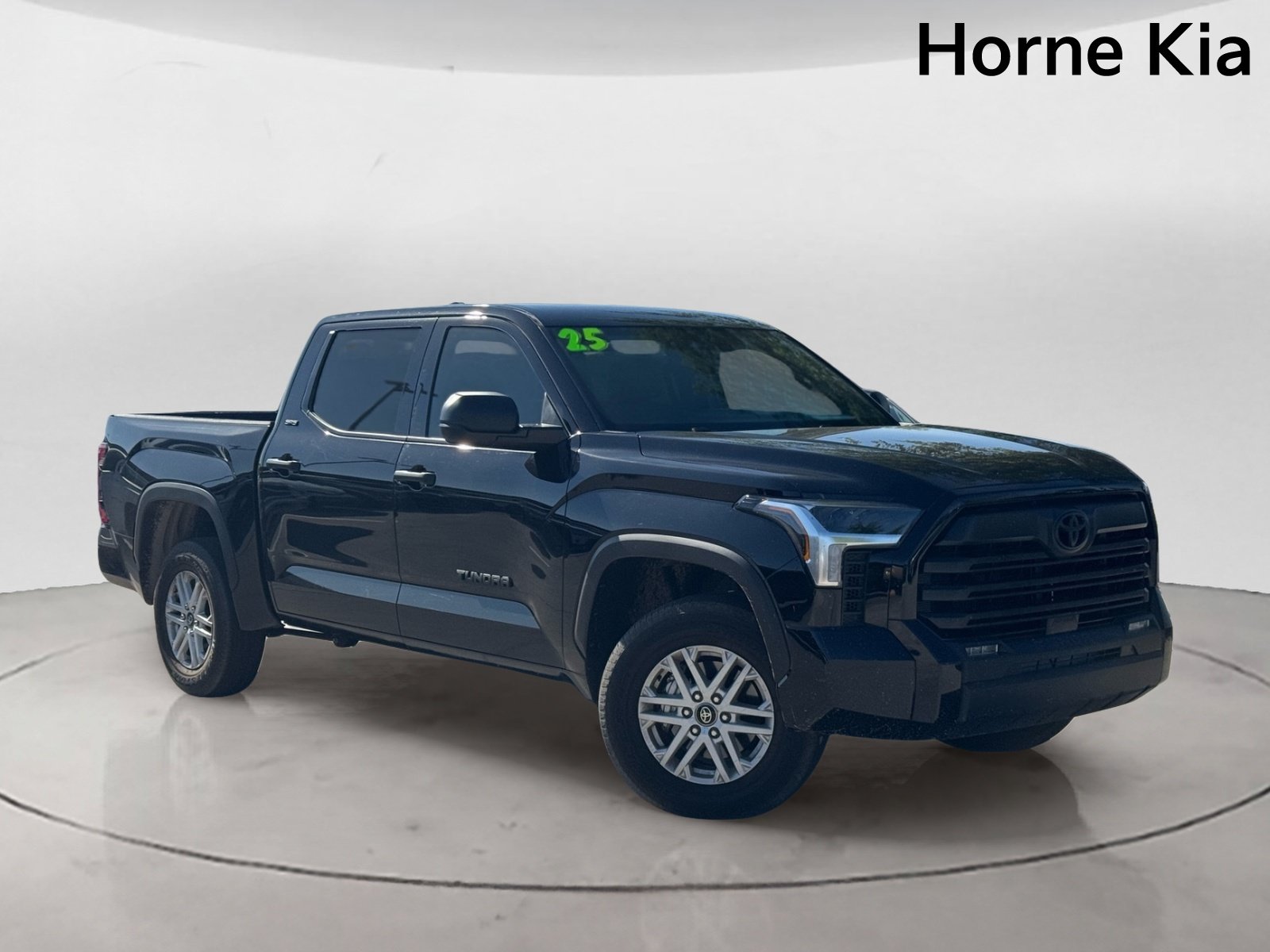 Used 2025 Toyota Tundra SR5 AWD/4WD image 2
