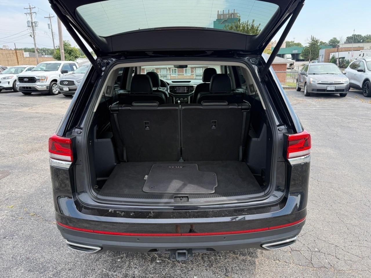 Used 2023 Volkswagen Atlas SEL AWD/4WD image 7