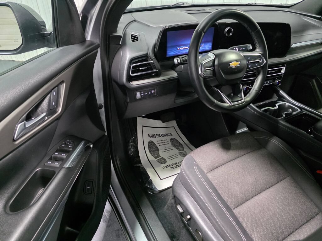 Used 2024 Chevrolet Traverse LT AWD/4WD image 6
