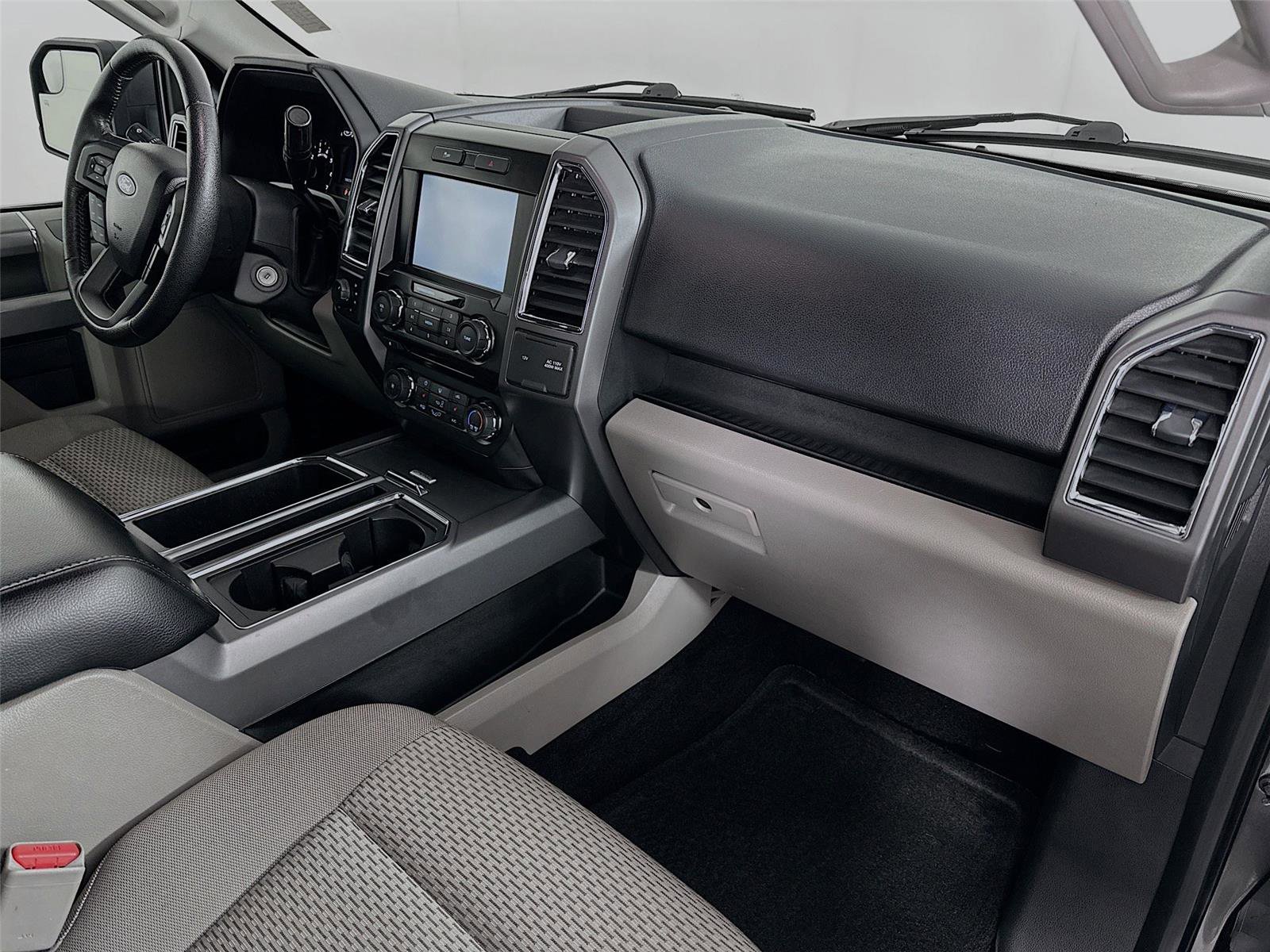 Used 2015 Ford F150 XLT w/ Equipment Group 302A Luxury image 27