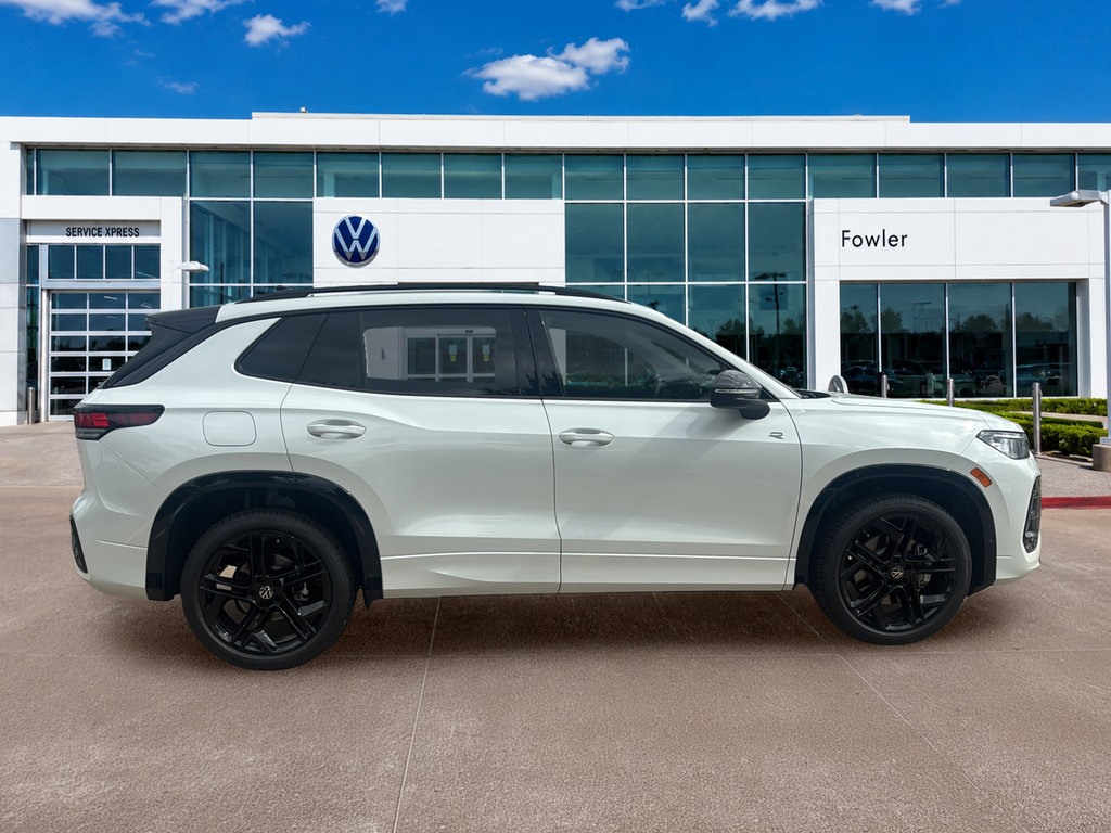 New 2026 Volkswagen Tiguan SE R-Line AWD/4WD image 4