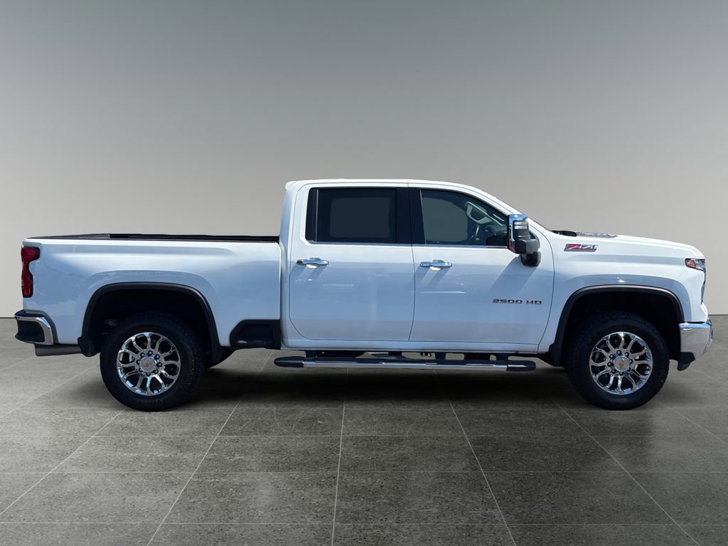 Used 2024 Chevrolet Silverado 2500 LTZ w/ LTZ Convenience Package image 8