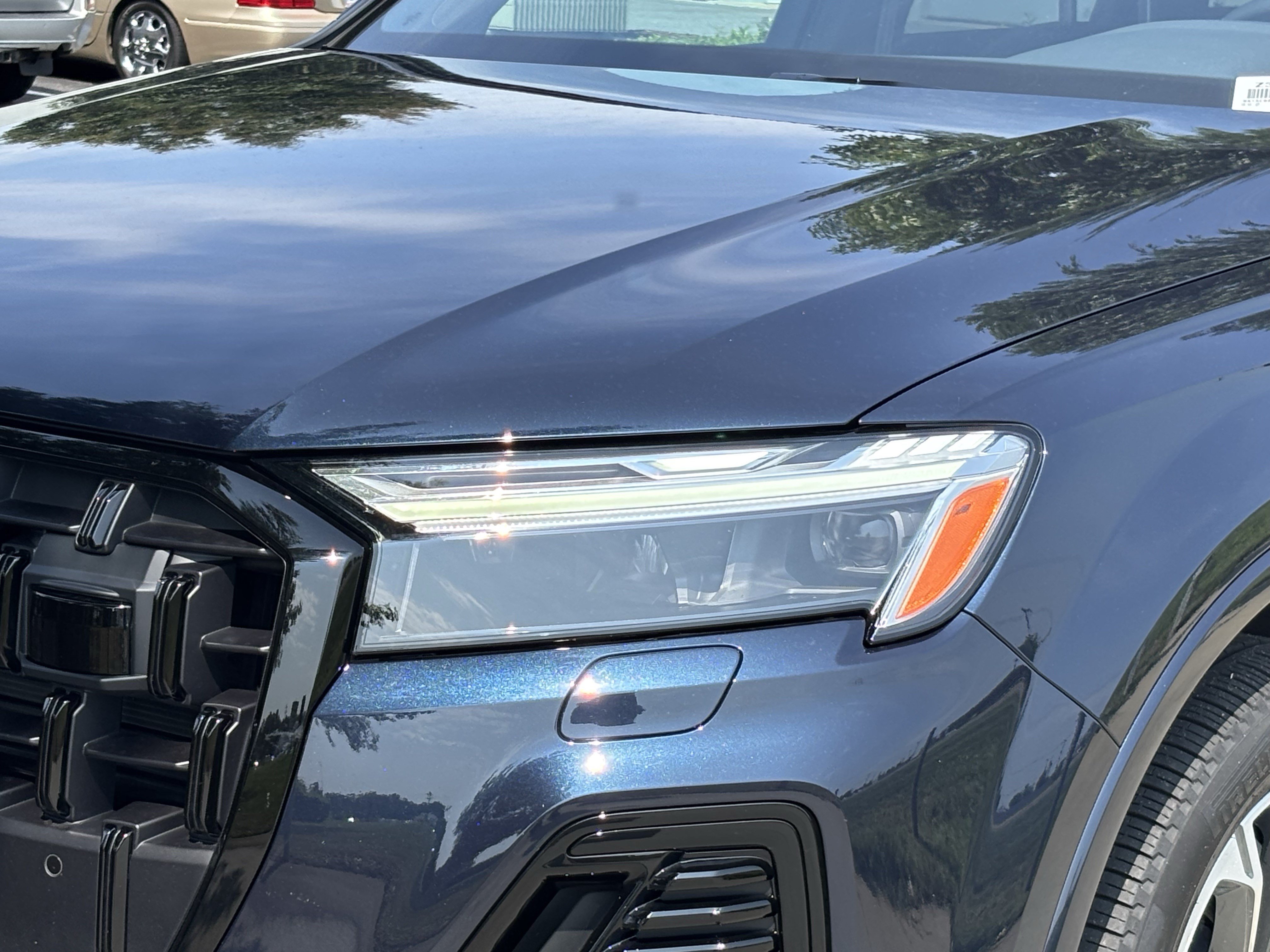 Certified 2025 Audi Q7 2.0T Premium Plus w/ Convenience Plus Package AWD/4WD image 6