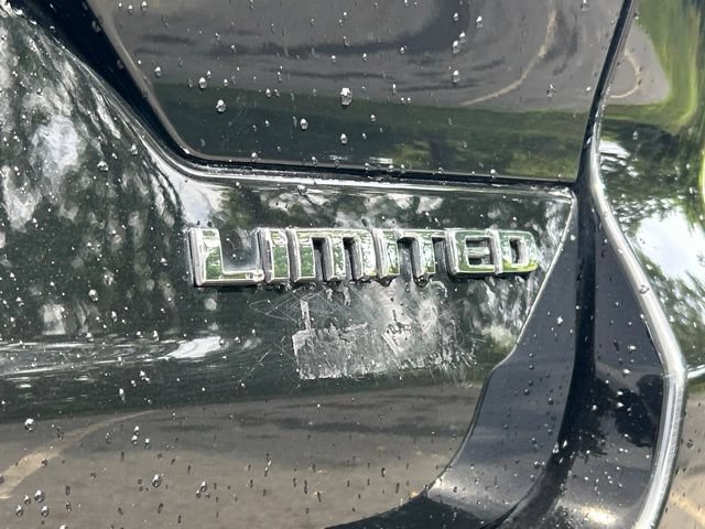 Used 2022 Jeep Grand Cherokee Limited AWD/4WD image 15