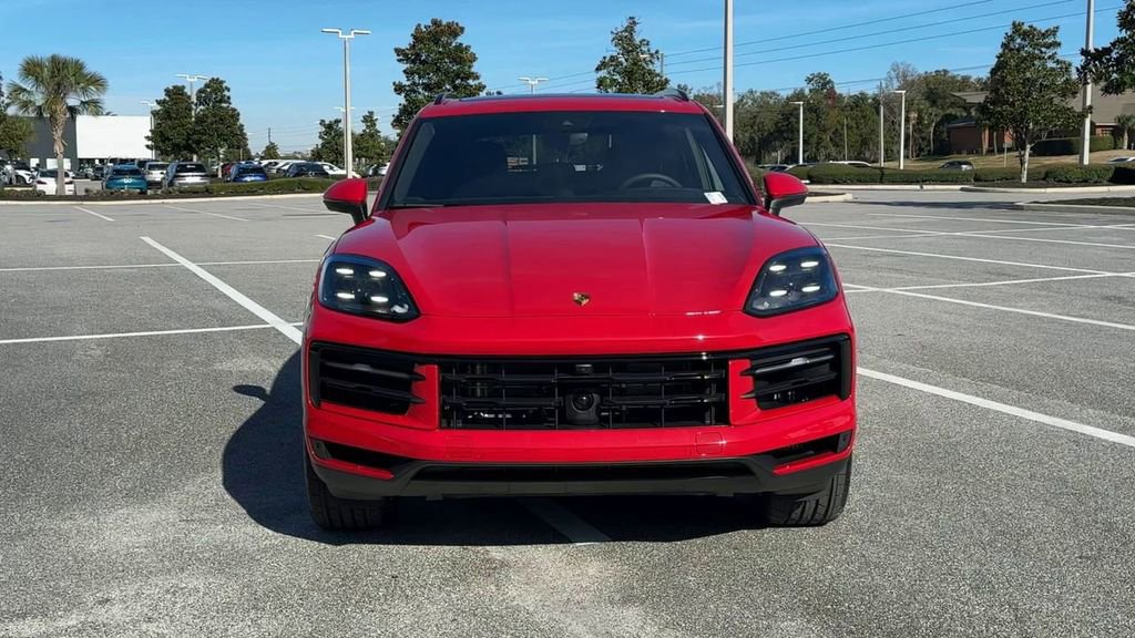 New 2025 Porsche Cayenne image 3