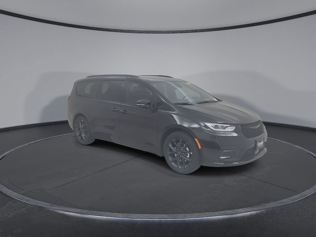 New 2026 Chrysler Pacifica Limited image 4