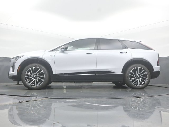 New 2026 Cadillac Optiq Sport 1 w/ LPO, Floor Liner Package AWD/4WD image 48