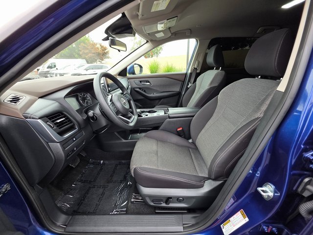 Used 2023 Nissan Rogue SV image 14