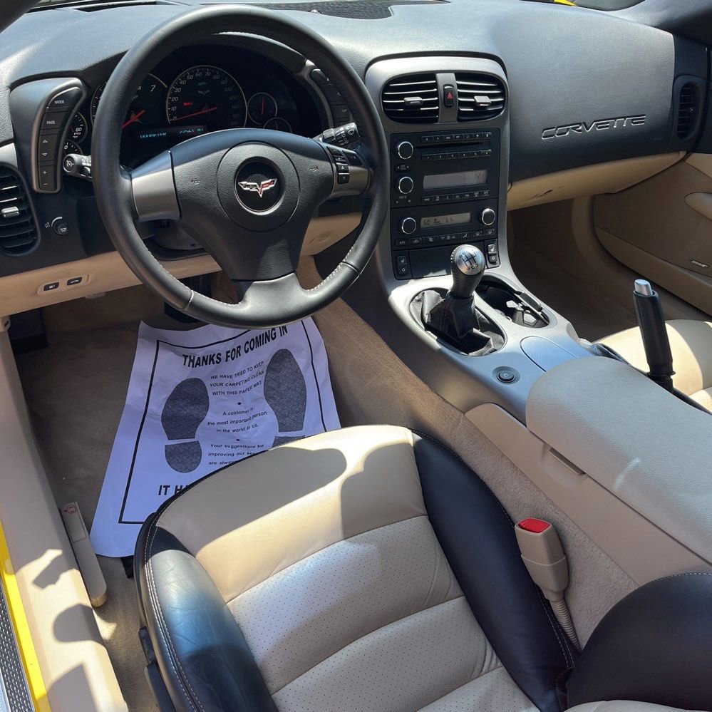 Used 2007 Chevrolet Corvette Coupe w/ Preferred Equipment Group RWD image 5