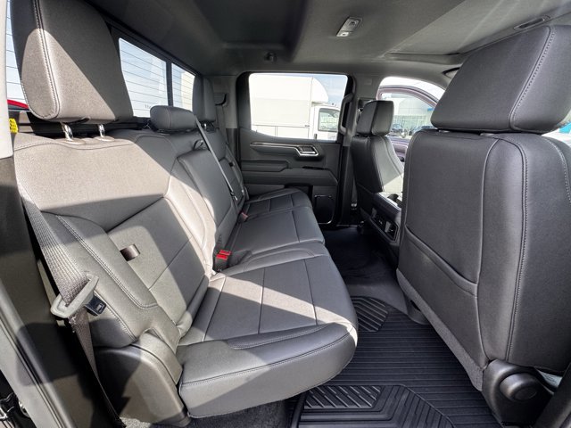 Used 2026 Chevrolet Silverado 1500 LT Trail Boss w/ LT Trail Boss Premium Package image 9