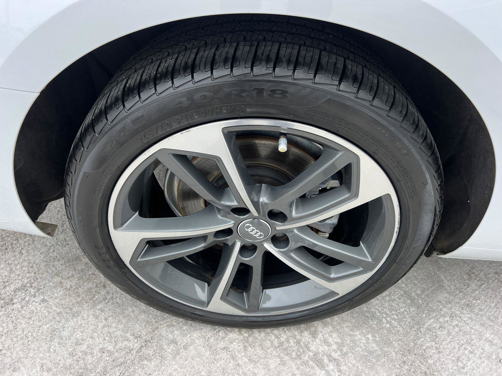 Used 2019 Audi A4 2.0T Premium image 17