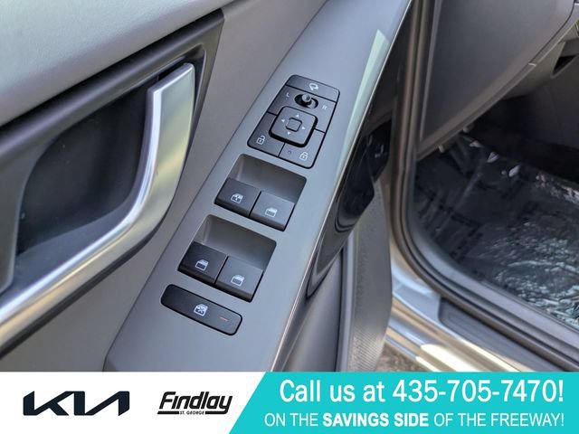 Certified 2025 Kia Niro EX Touring FWD image 14