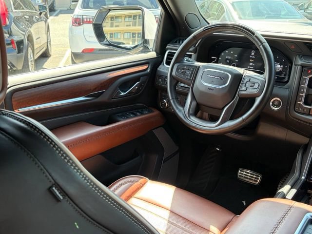 Used 2024 GMC Yukon XL Denali Ultimate AWD/4WD image 36