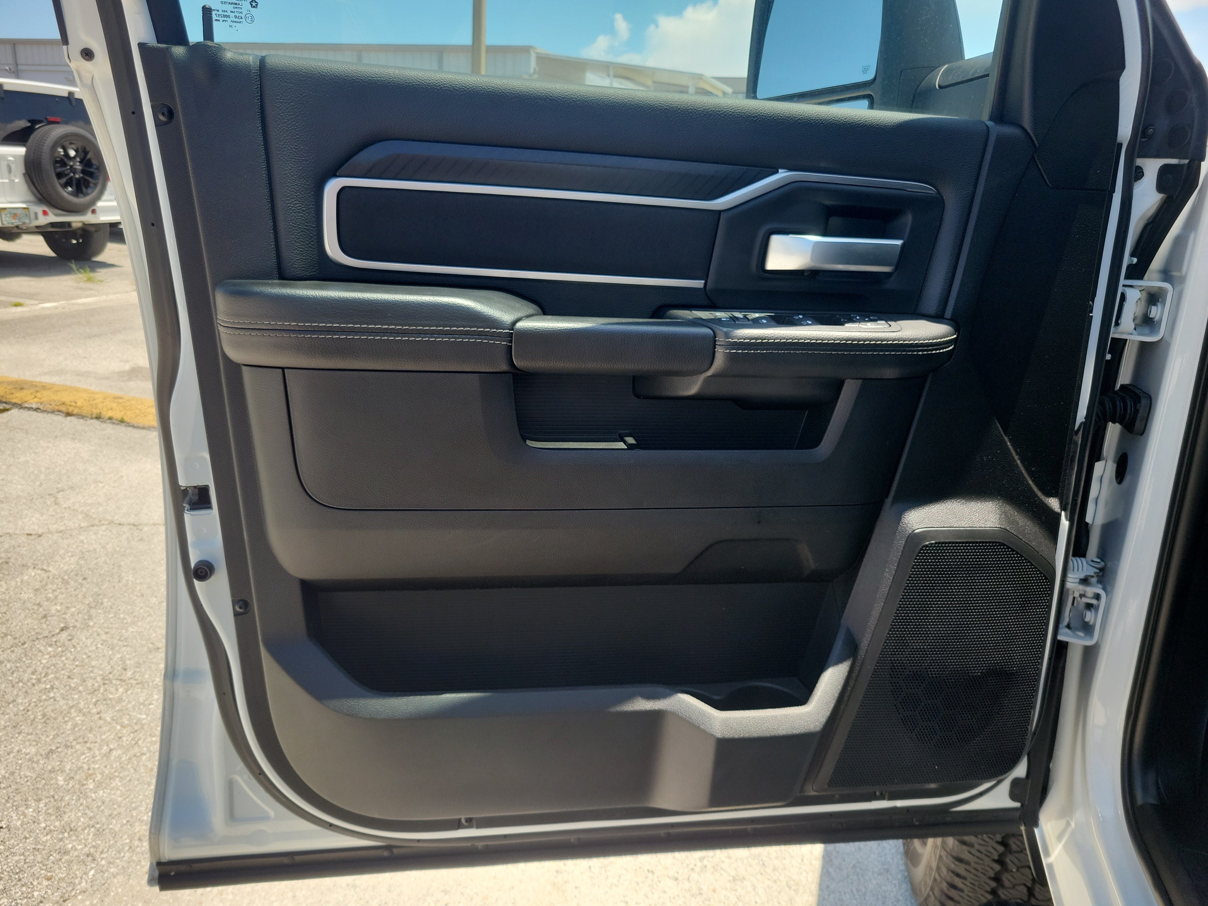 Used 2025 RAM 2500 Big Horn AWD/4WD image 14