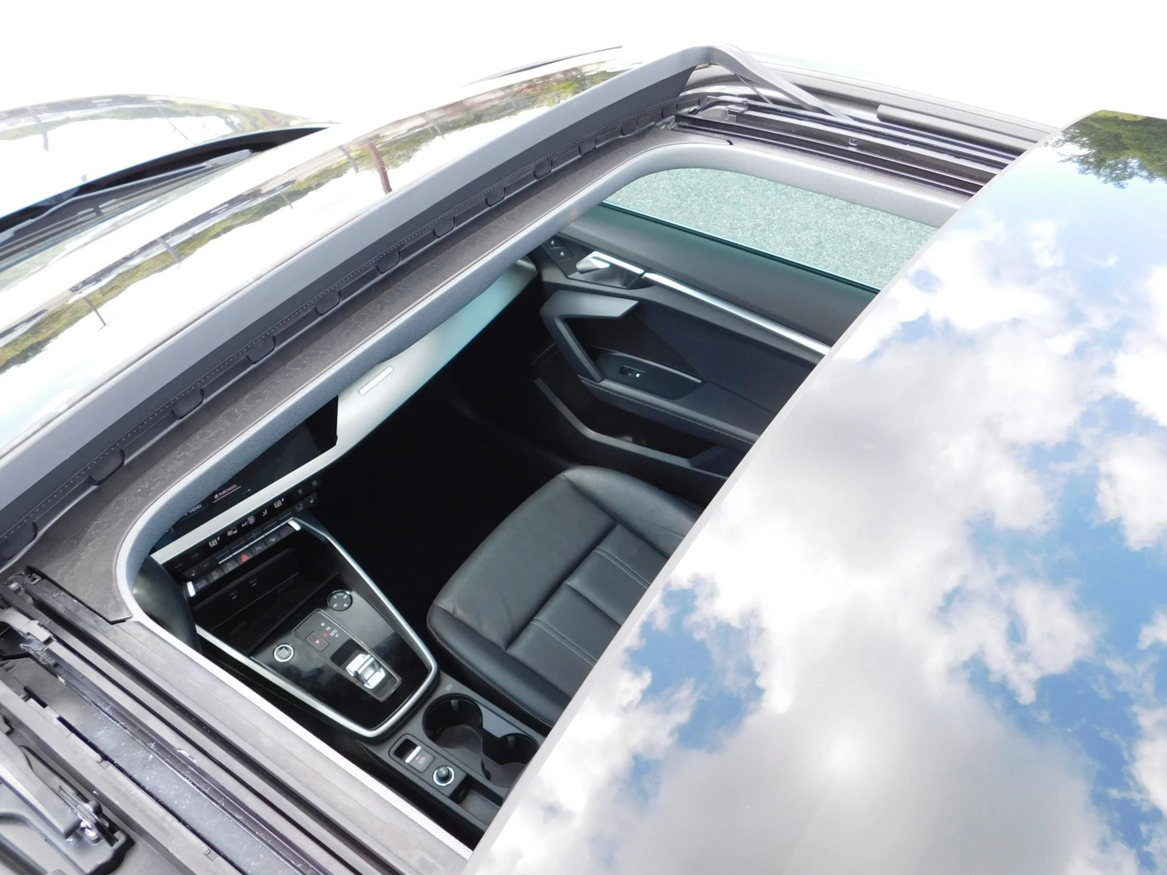 Used 2023 Audi A3 2.0T Premium w/ Convenience Package FWD image 8