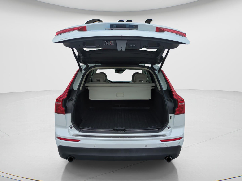 Used 2021 Volvo XC60 T6 Momentum AWD/4WD image 9