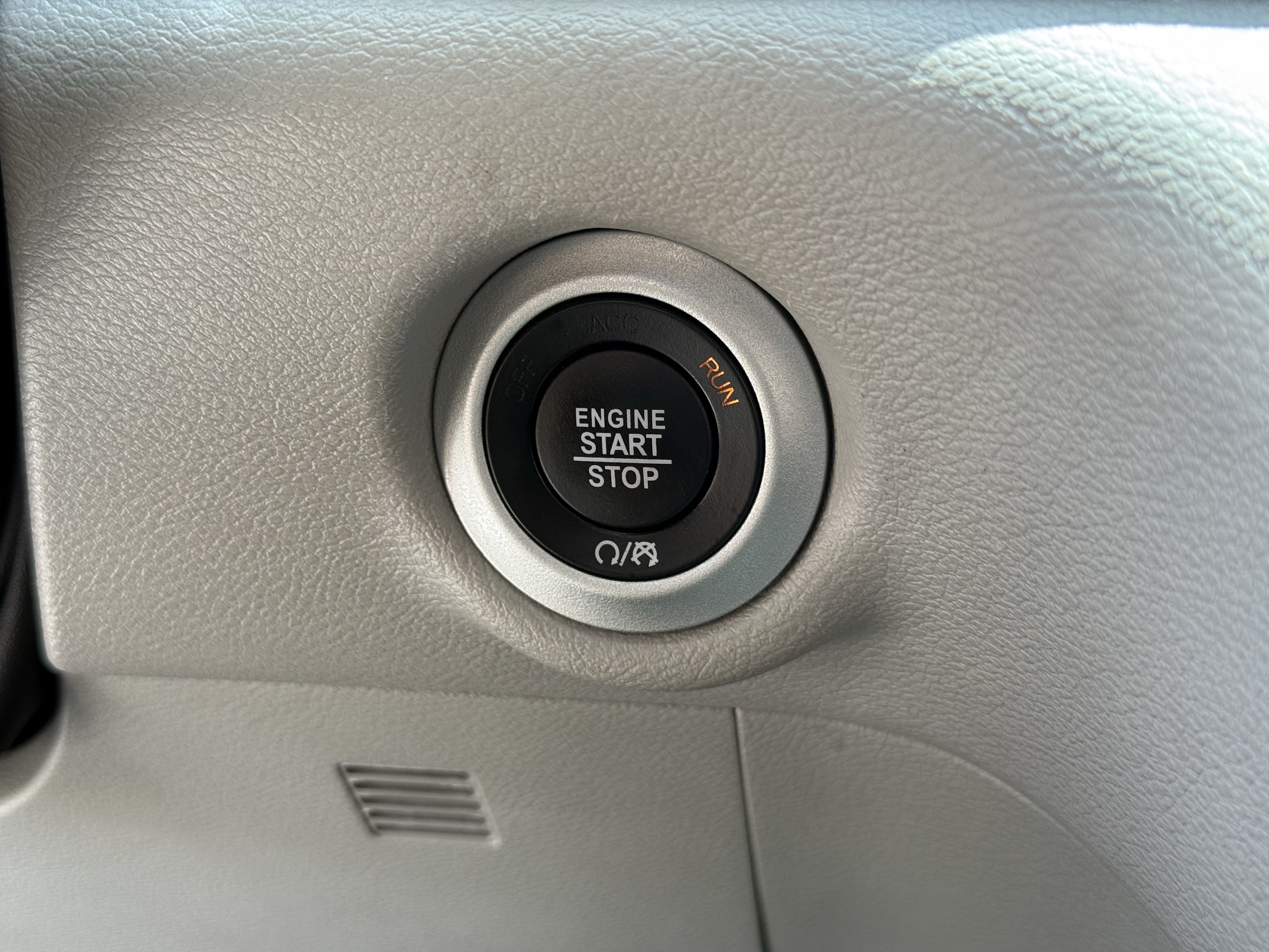 Used 2024 Chrysler Voyager LX FWD image 23