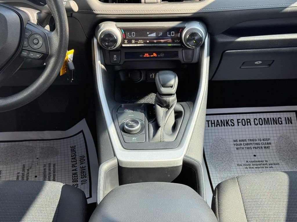 Certified 2025 Toyota RAV4 LE AWD/4WD image 19