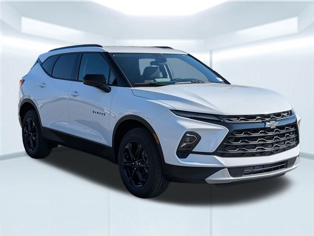 New 2026 Chevrolet Blazer LT w/ Midnight/Sport Edition FWD image 8