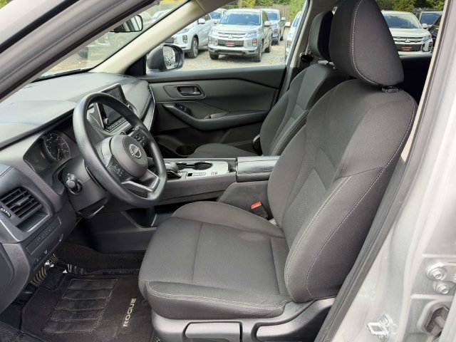 Used 2024 Nissan Rogue S FWD image 14