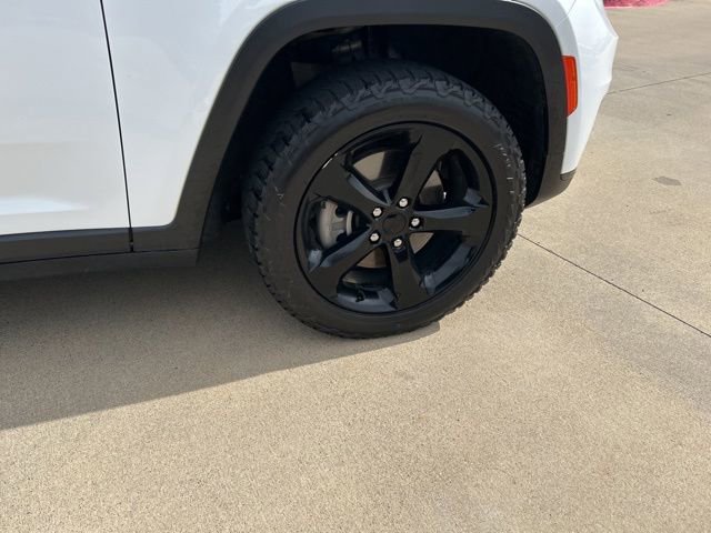 Used 2022 Jeep Grand Cherokee L Laredo RWD image 17