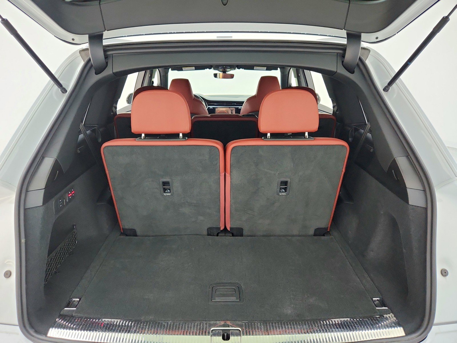 Used 2020 Audi SQ7 Prestige w/ S Sport Package image 35