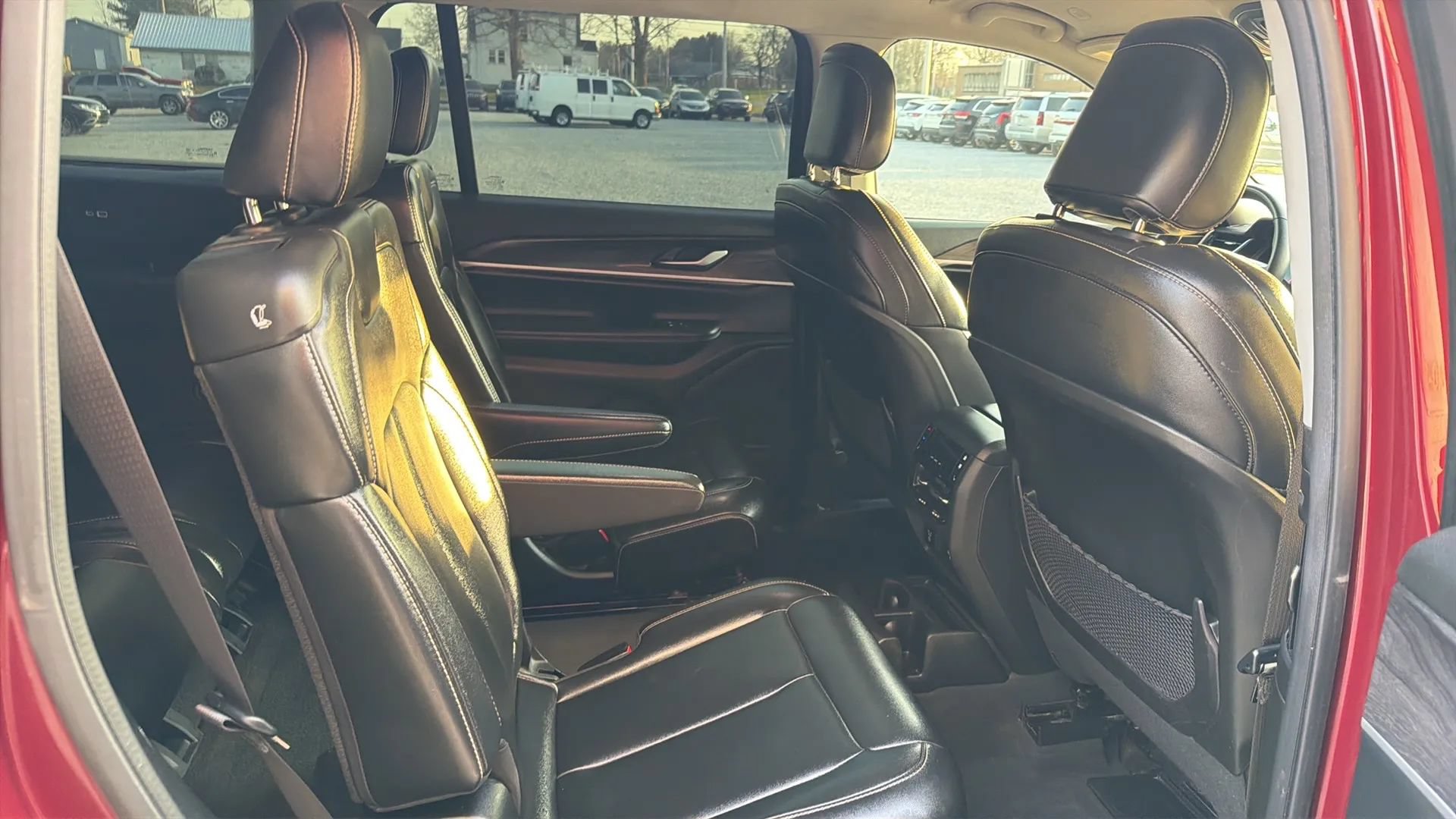 Used 2023 Jeep Grand Cherokee L Limited AWD/4WD image 16