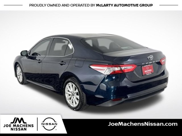 Used 2018 Toyota Camry LE FWD image 9