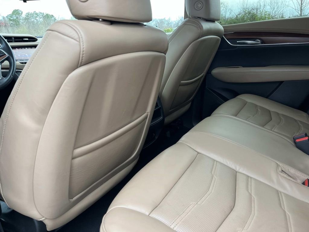 Used 2017 Cadillac XT5 Platinum w/ Driver Assist Package image 20