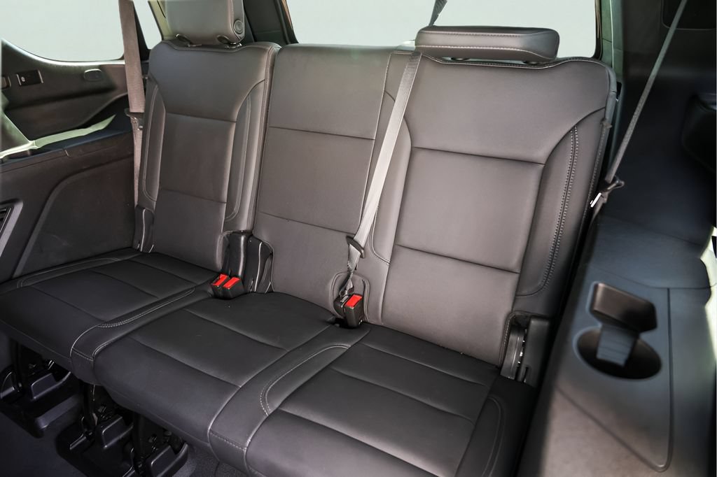 Used 2022 Chevrolet Tahoe Z71 w/ Luxury Package AWD/4WD image 29