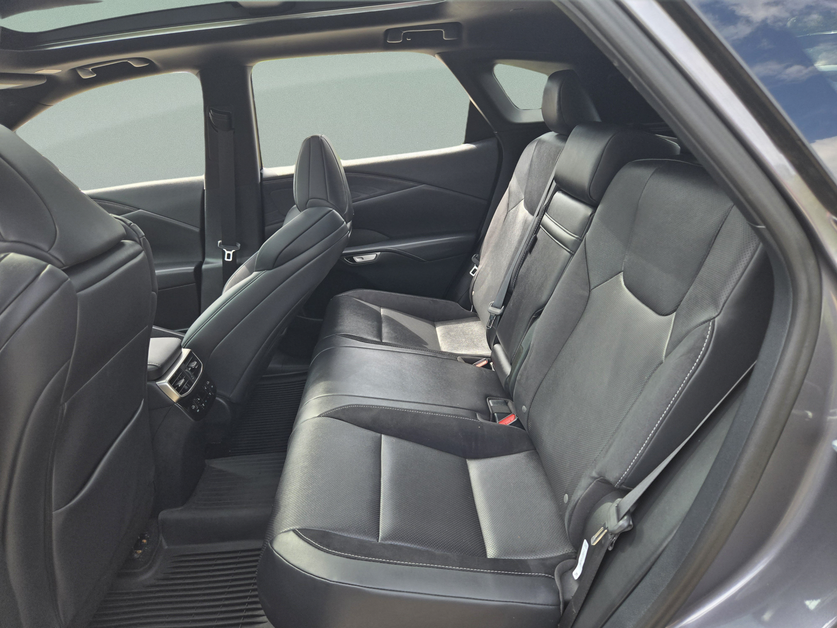Certified 2023 Lexus RX 500h F Sport w/ Accessory Package (Z1) AWD/4WD image 25