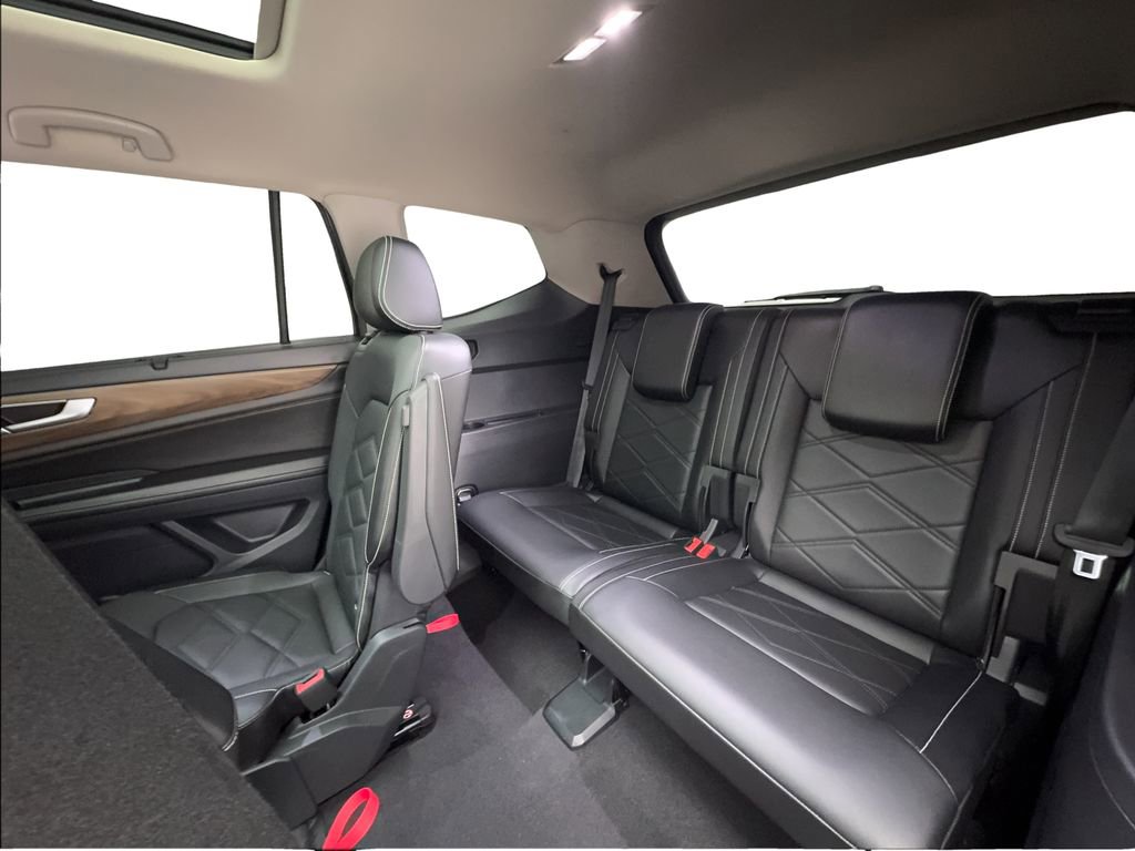 Used 2024 Volkswagen Atlas SE FWD image 25