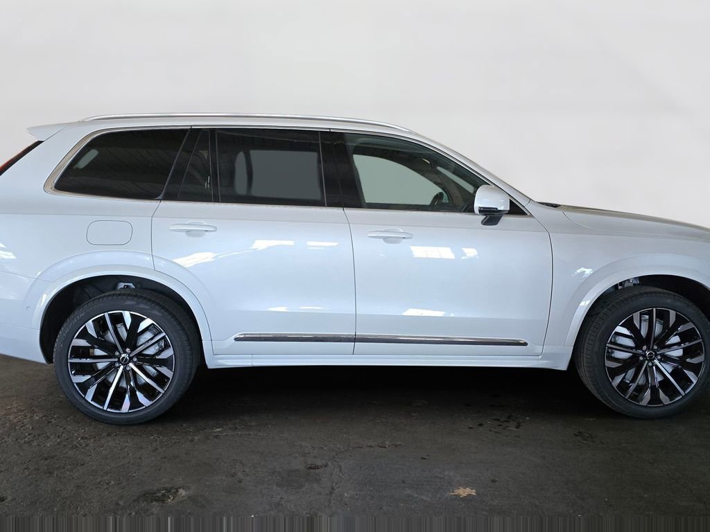 New 2026 Volvo XC90 B6 Plus w/ Protection Package Premier image 4