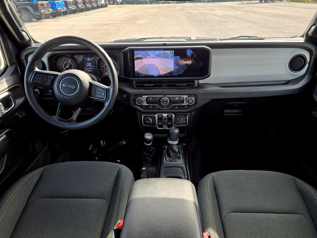 Used 2025 Jeep Gladiator Sport AWD/4WD image 35