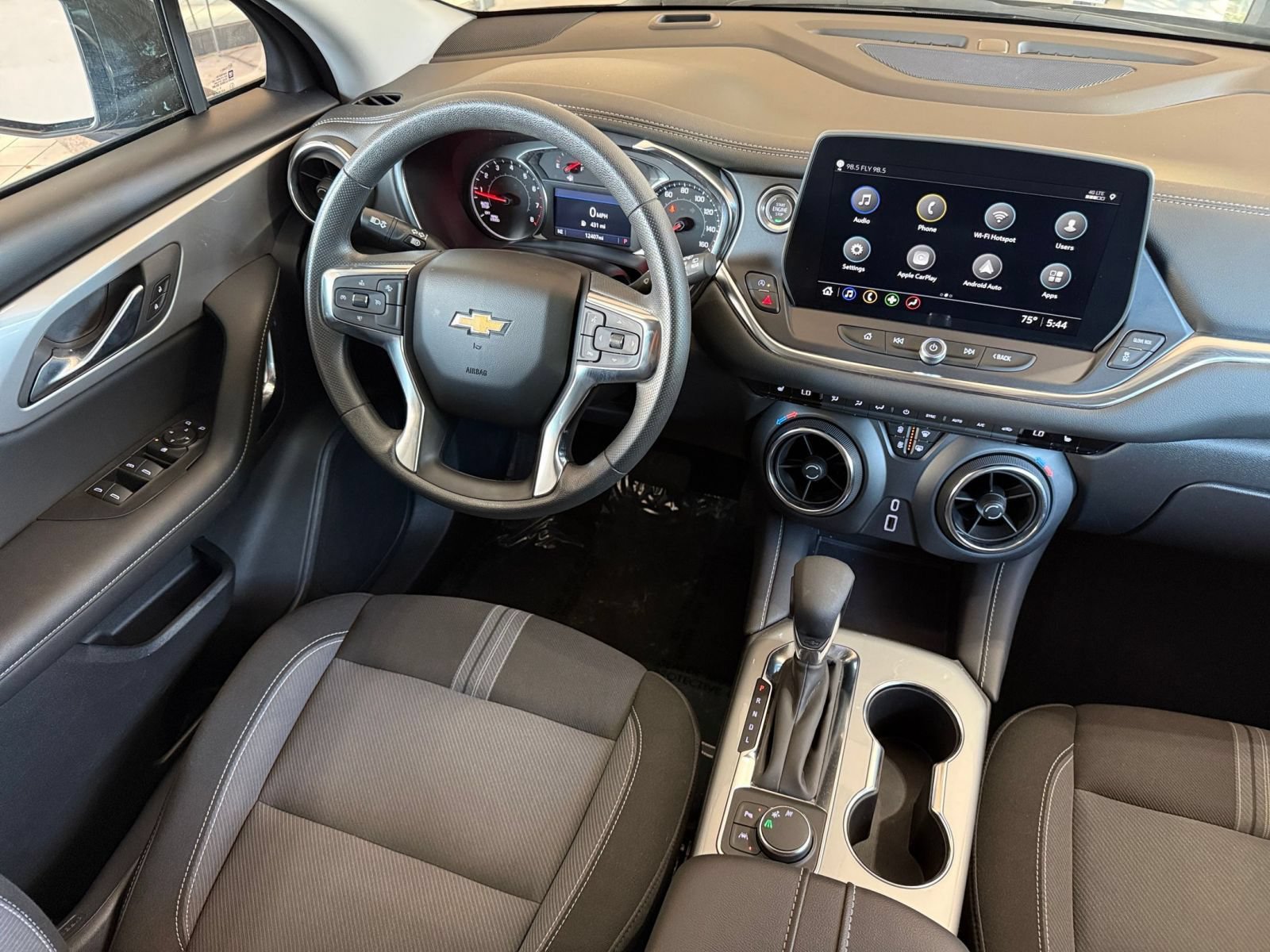 Used 2026 Chevrolet Blazer LT FWD image 34