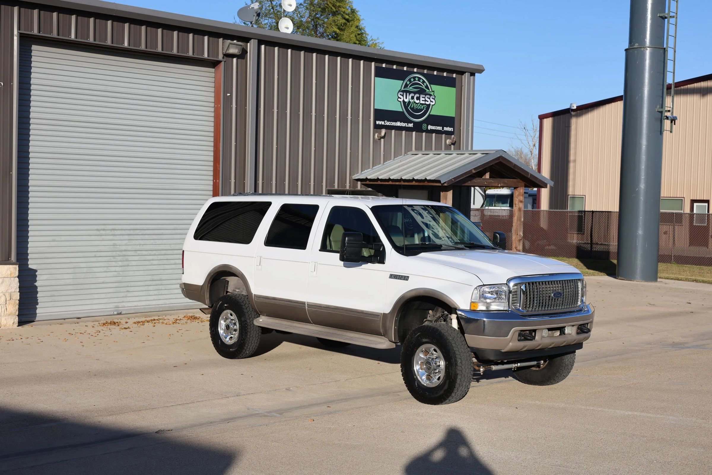 Used 2002 Ford Excursion Limited image 9