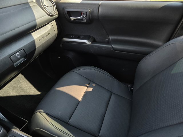 Used 2023 Toyota Tacoma Limited AWD/4WD image 27