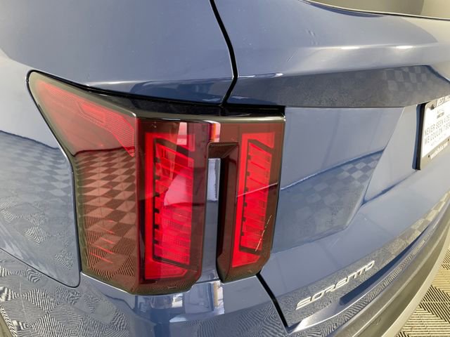 Certified 2024 Kia Sorento S w/ Panoramic Sunroof Package image 22