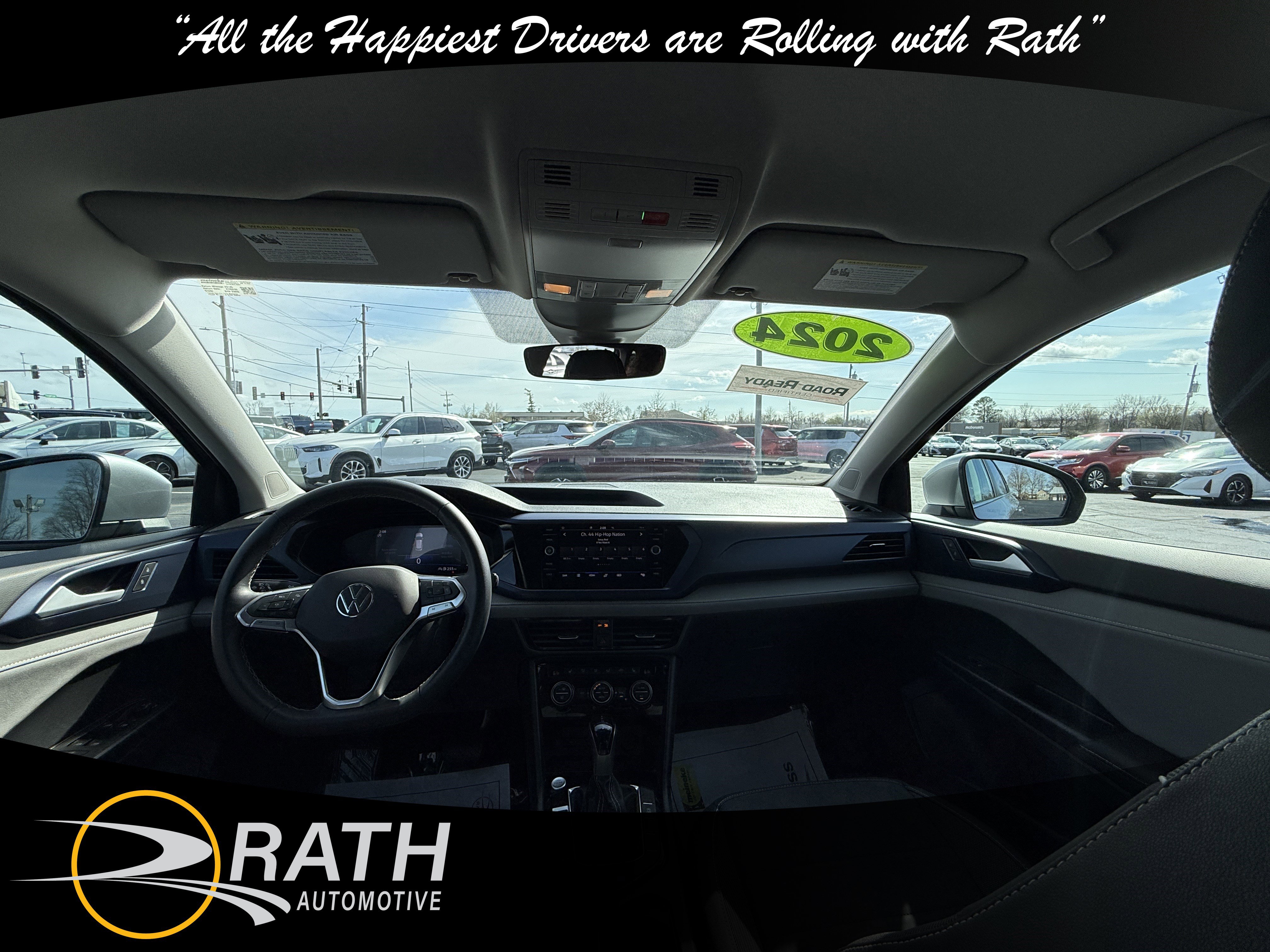 Used 2024 Volkswagen Taos SE image 19