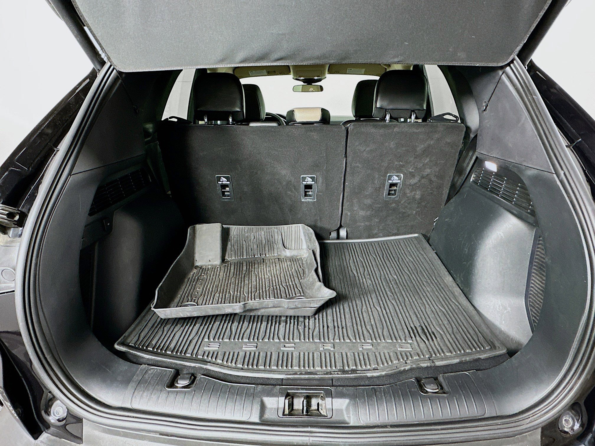 Used 2020 Ford Escape SEL image 29