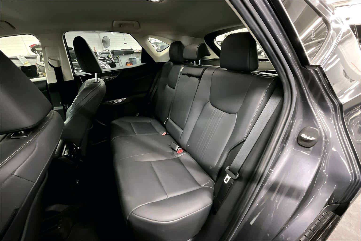 Used 2024 Lexus NX 250 FWD image 19