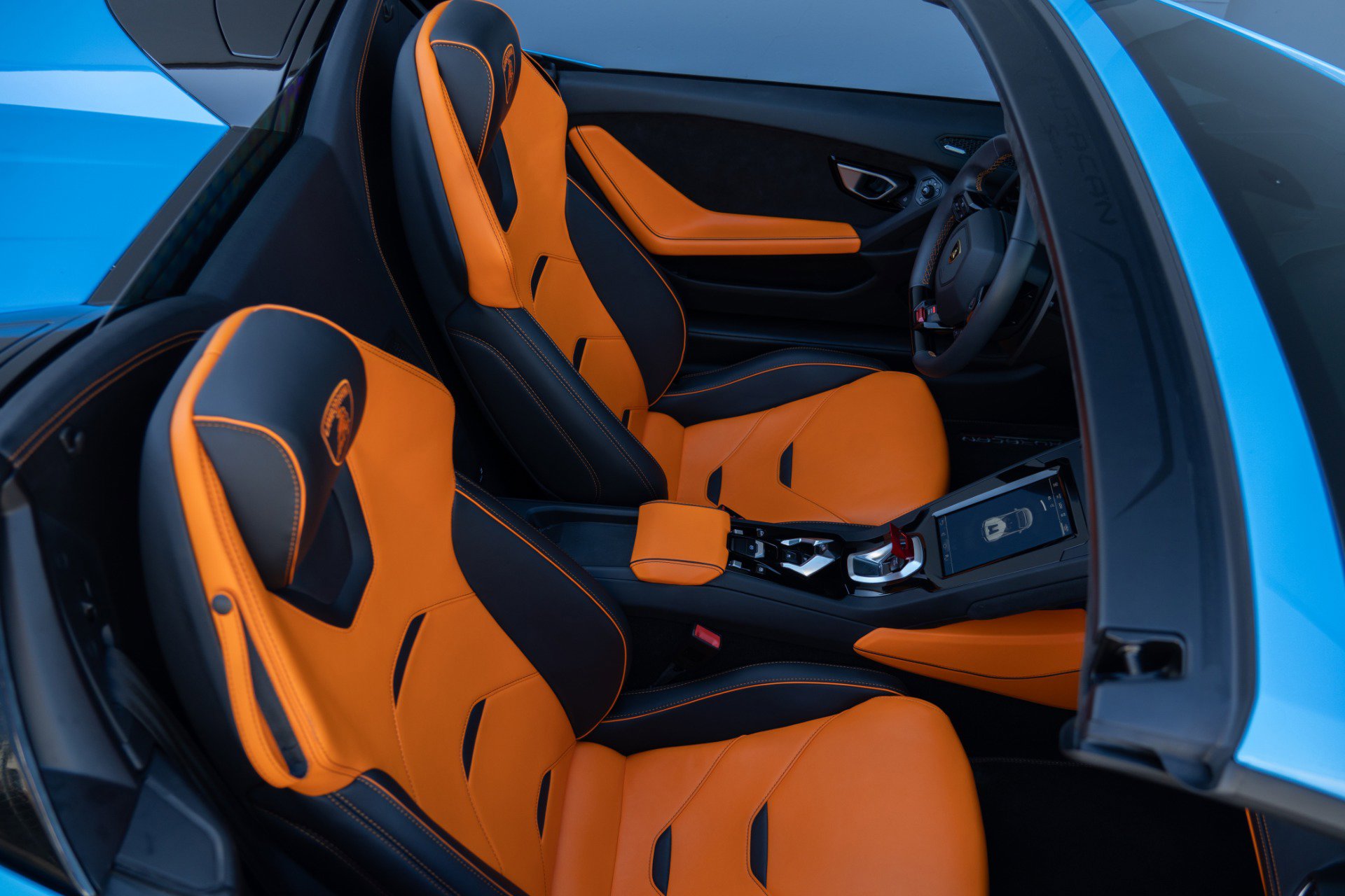 Used 2024 Lamborghini Huracan EVO image 31
