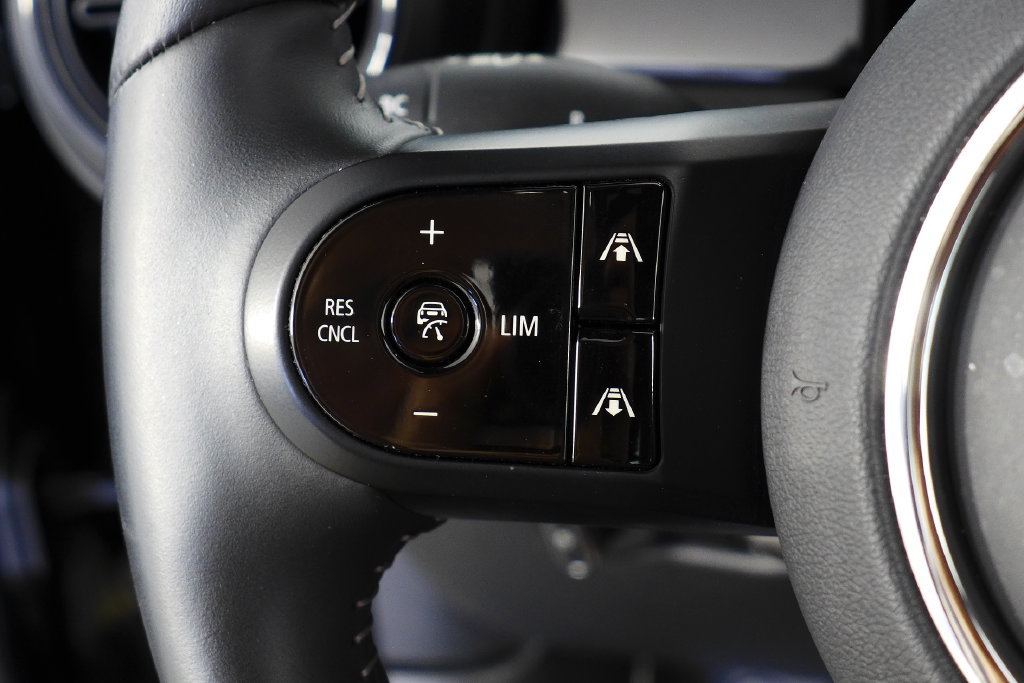 Certified 2024 MINI Cooper SE FWD image 28