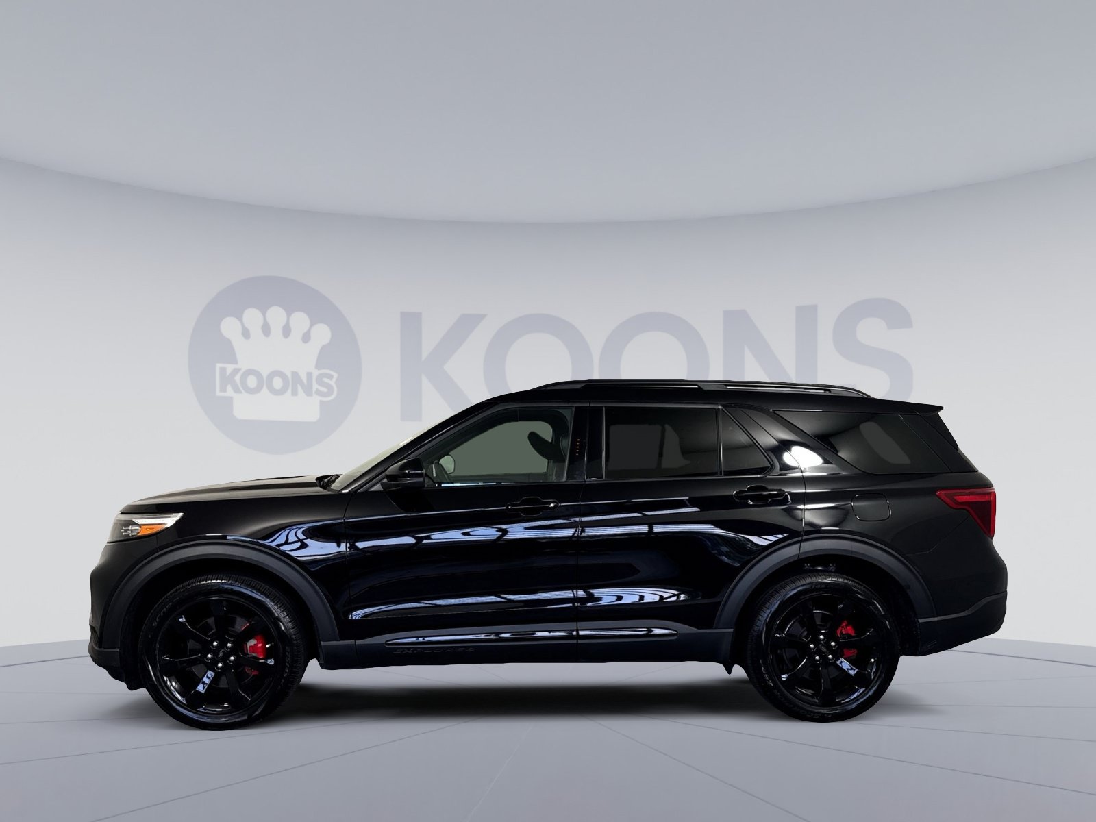 Used 2024 Ford Explorer ST w/ Equipment Group 401A AWD/4WD image 2
