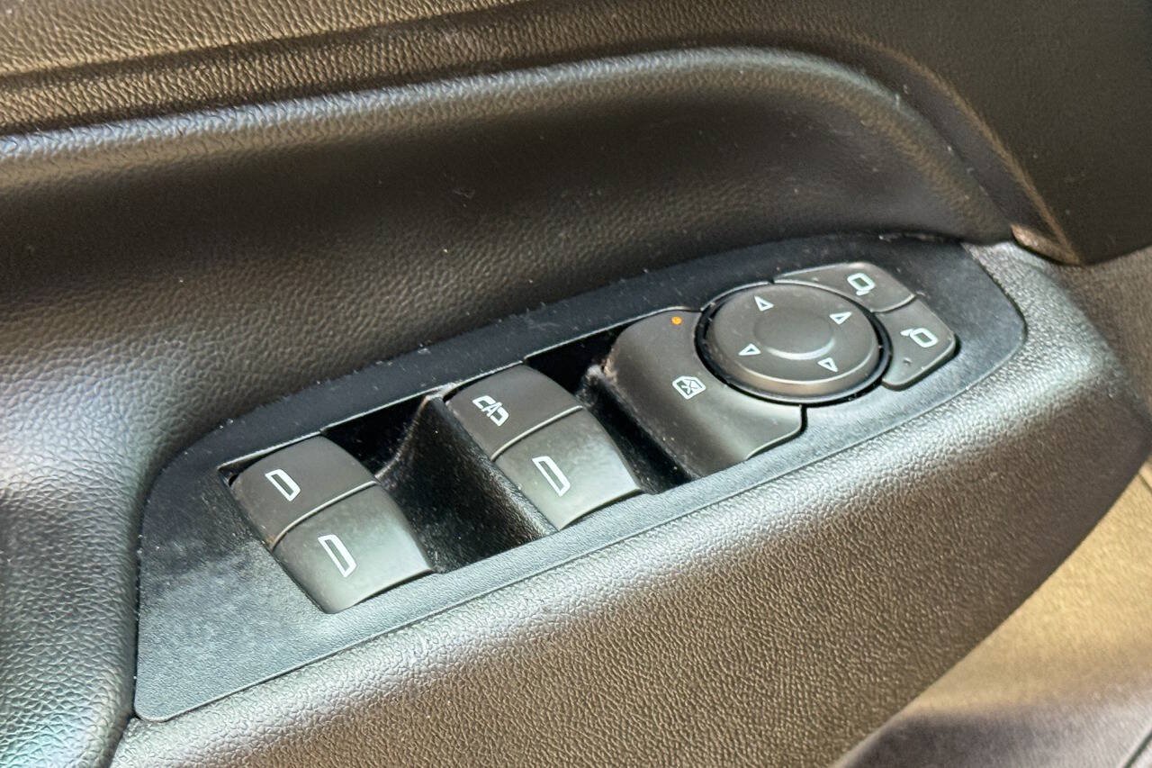 Used 2018 Chevrolet Equinox LT w/ Sun & Infotainment Package AWD/4WD image 25