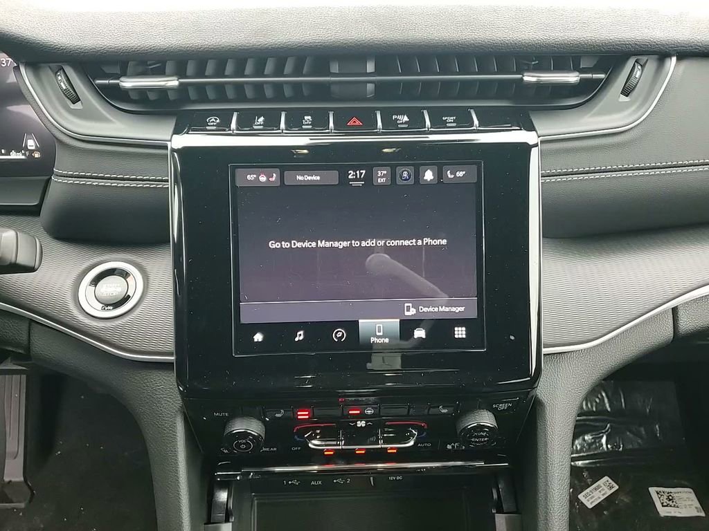 New 2025 Jeep Grand Cherokee L Altitude image 32